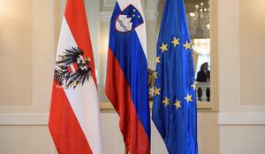 V ustavi avstrijske Koroške tudi slovenski narod