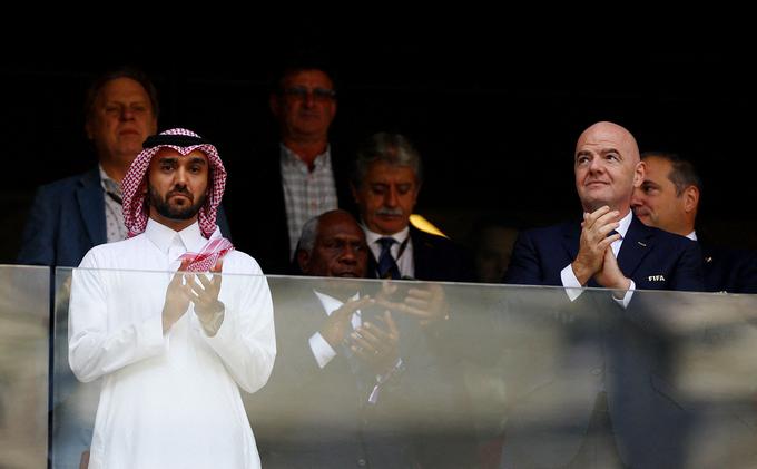 Največji lastniški delež ima pri Newcastlu sklad Saudi Public Investment Fund, za katerim stoji Mohamed bin Salman, najbogatejši lastnik nogometnega kluba na svetu. Vreden je več kot vsi lastniki tekmecev Newcastla na Otoku. | Foto: Reuters