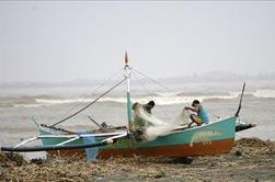 Na obalo Filipinov morje naplavilo pakete kokaina