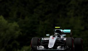 Rosberg najhitrejši na prvem treningu v Avstriji