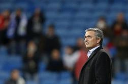 VIDEO: Mourinho držal obljubo in stopil pred zahtevno občinstvo