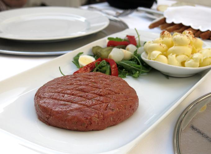 Tatarski biftek | Foto: Miha First