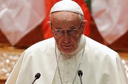 Papež v molitvi ponovno spomnil na migrante