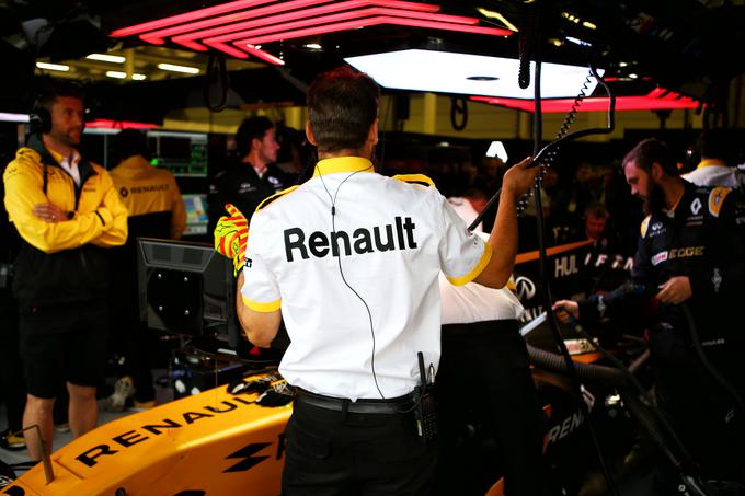 Renault sport F1 team - garaža | Foto: James Moy (Renault sport formula 1 team)