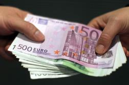 Slovenija na račun prevelikega državnega trošenja prejela najnižjo oceno na svetu