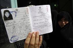 Tunizijske ženske odslej z ruto na osebnih dokumentih