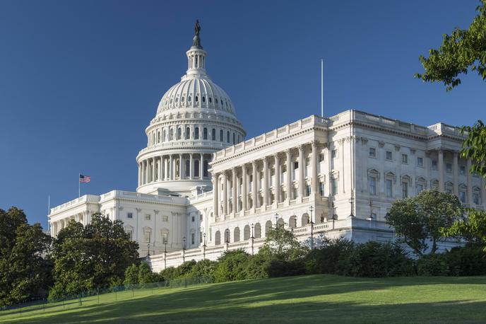 Ameriški kongres na Kapitolskem griču | Predstavniški dom kongresa bo predvidoma prav tako še danes glasoval tudi o četrtem predlogu, ki zajema sankcije proti Iranu, prepoved TikToka in zaplembo ruskega premoženja. | Foto Guliverimage