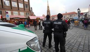 Nemška policija v bližini božičnega sejma našla eksploziv