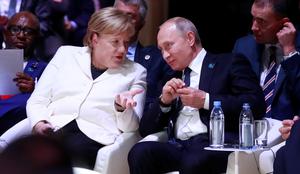 Merklova in Putin o Siriji in rusko-ukrajinski zaostritvi odnosov