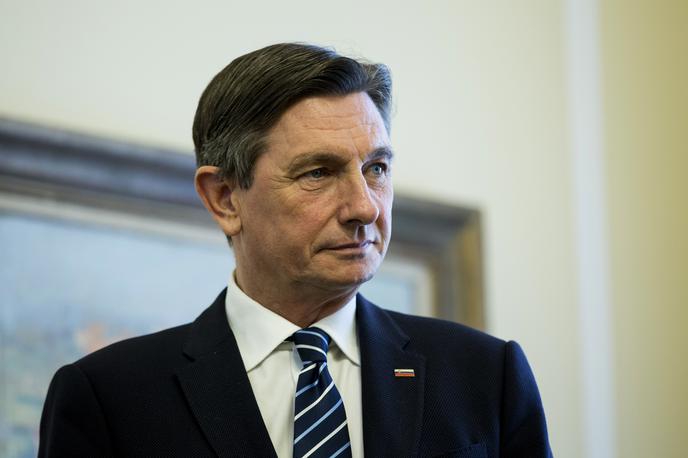 Predsednik republike Borut Pahor je sprejel kolednike Misijonskega središča Slovenije. | "Današnja odločitev Evropskega sodišča nič ne spreminja. Še več, sodišče obe državi poziva, da implementirata razsodbo," pravi Borut Pahor. | Foto Ana Kovač