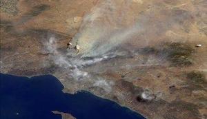 Kalifornija še naprej v objemu požarov