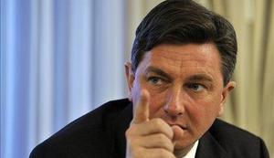 Pahor o bulmastifih: Vlada bo dala vse informacije