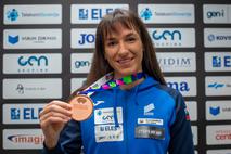 Lia Apostolovski, medalja
