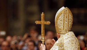Papež v novoletni poslanici upanje položil na mlade