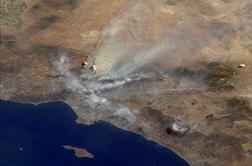 Kalifornija še naprej v objemu požarov