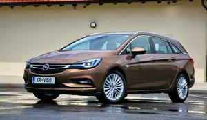 Opel astra se vztrajno prebija proti samemu vrhu slovenskega trga