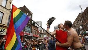 EU potrebuje ustreznejšo zakonodajo proti homofobiji