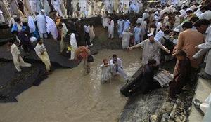 V Pakistanu že več kot 1000 smrtnih žrtev poplav