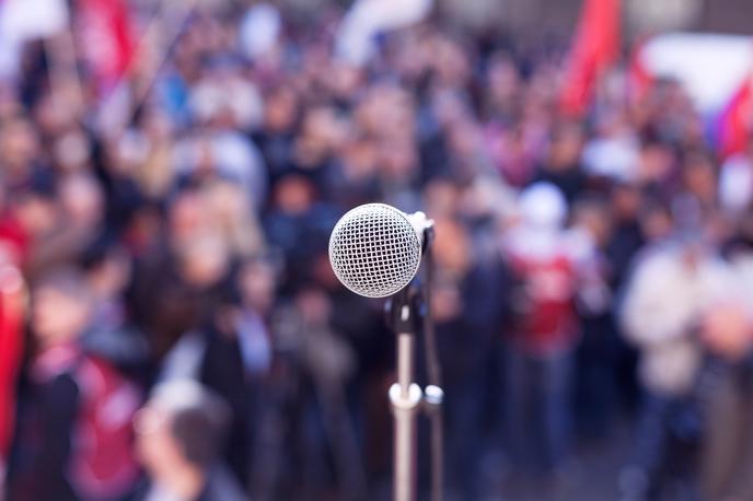 Svoboda govora, mikrofon, množica | Foto Thinkstock