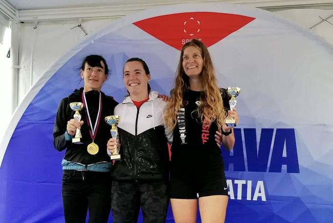 Najboljše tri v ženski konkurenci. | Foto: Triatlonska zveza Slovenije