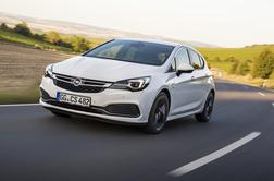 Opel astra po novem sama ustavi in spelje