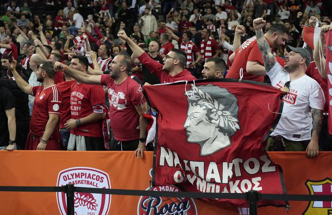 Olympiacos iz Pireja ima v Kaunasu več tisoč svojih navijačev. | Foto: Reuters