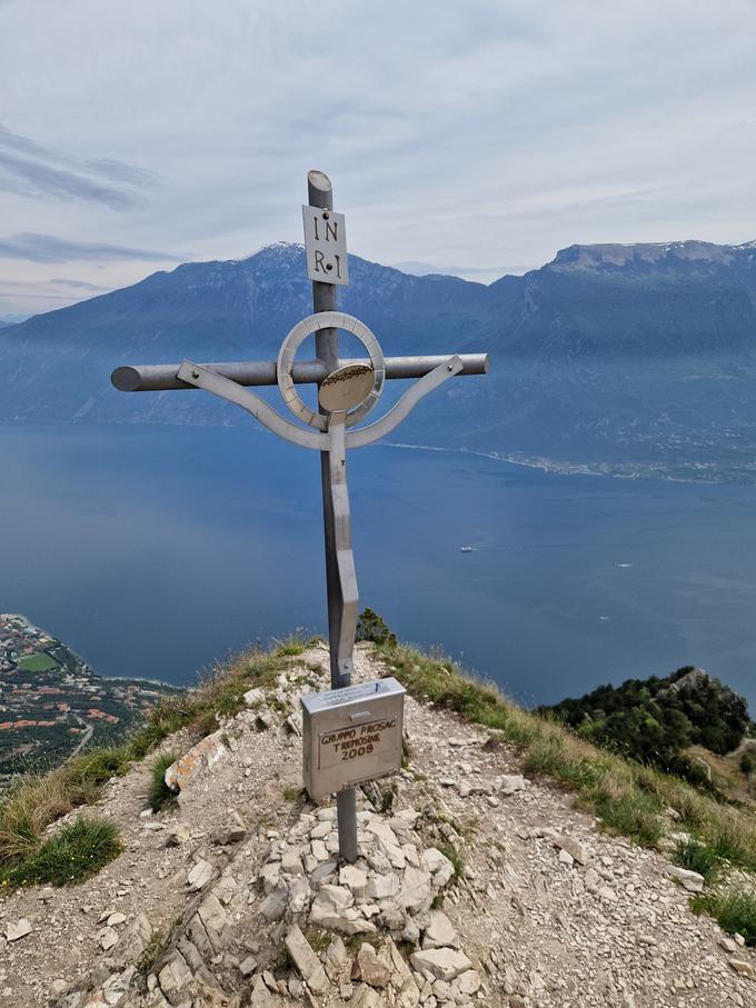 Križ na Monte Bestone | Foto: Matej Podgoršek