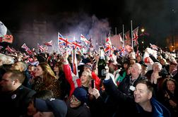 Po izpeljanem brexitu: na otoku proslavljanje, v Bruslju pospravili britansko zastavo #video
