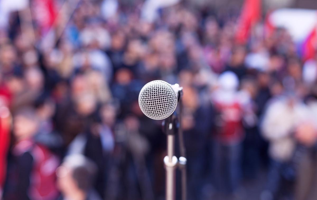 Svoboda govora, mikrofon, množica | Foto Thinkstock