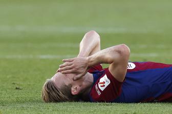 Barcelonin De Jong zaradi poškodbe izpušča konec sezone