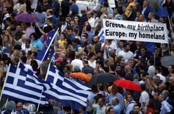 Grke v Atenah zaposluje nedeljski referendum, otočane turizem 