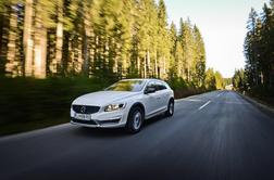 Volvo V60 Cross Country: Križemkražem po pokrajini
