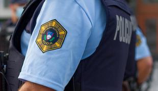 Uslužbenec novogoriške policije vpleten v incident z mladoletniki