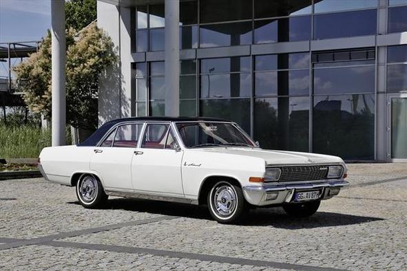 Opel admiral V8 – doživeli smo avtomobilsko romantiko šestdesetih let