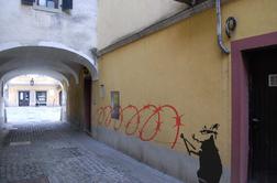 V Kranju so se pojavili grafiti slovitega Banksyja