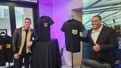 NK Maribor s prodajo oblačil z deli odsluženih dresov v pomoč mladim nogometašem