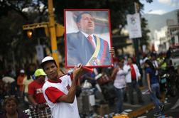 Maduro: Chavez se bori za življenje