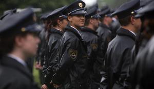 Zaradi velikega števila kandidatov se je usposabljanje 152 novih policistov zamaknilo