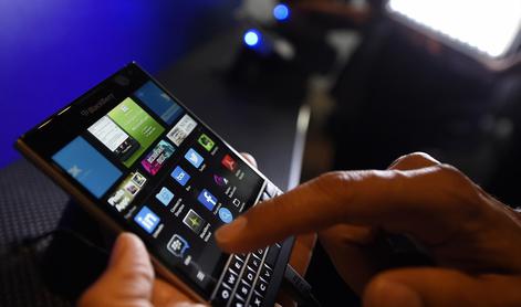 Blackberry Passport – rešitev ali zadnji Blackberryjev izdihljaj