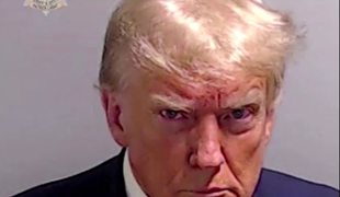 Zaporniška fotografija postala simbol Trumpove kampanje