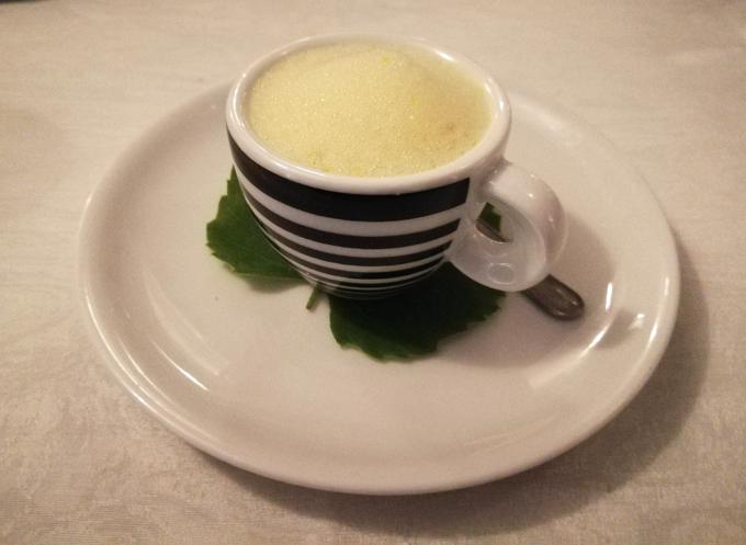 Danilov corretto - italijansko kavo, podkrepljeno z žganjem, so v Retečah preoblikovali v sladico | Foto: Miha First