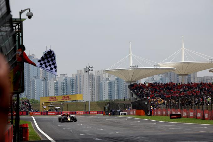 Max Verstappen je dobil prvo od šestih letošnjih šprinterskih dirk. Ta zmaga prinese osem točk za prvenstvo. | Foto: Reuters