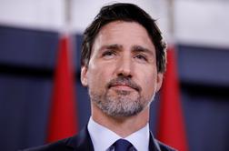 Kanadski premier prepovedal uporabo in trgovino s polavtomatskim orožjem