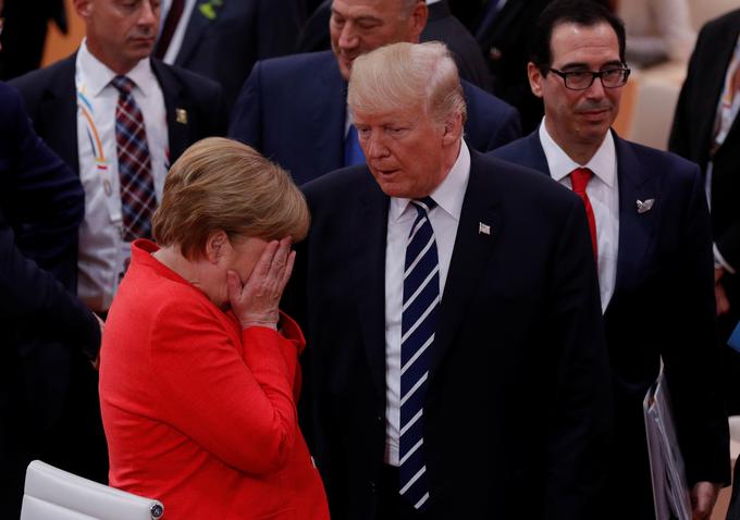 Nemško izvozno usmerjeno gospodarstvo je z globalizacijo in vse večjo vključitvijo Kitajske na svetovni trg podiralo izvozne rekorde. Zato je bila zmaga zagovornika protekcionizma in trgovinskih vojn Donalda Trumpa na ameriških predsedniških volitvah leta 2016 zelo neprijetna novica za Merklovo. Še zlasti, ker ima Trump, ki ima po očetu nemške korenine, Merklovo zelo v želodcu zaradi njene politike odprtih vrat.  | Foto: Reuters