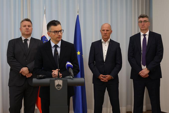 Direktor podjetja Valhalla Turrets Miloš Milosavljević (na fotografiji desno) je lani sklenil sodelovanje z ministrstvom za obrambo. | Foto: Mors