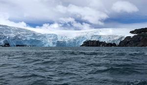 Od Antarktike se je odcepila 315 milijard ton težka ledena gora