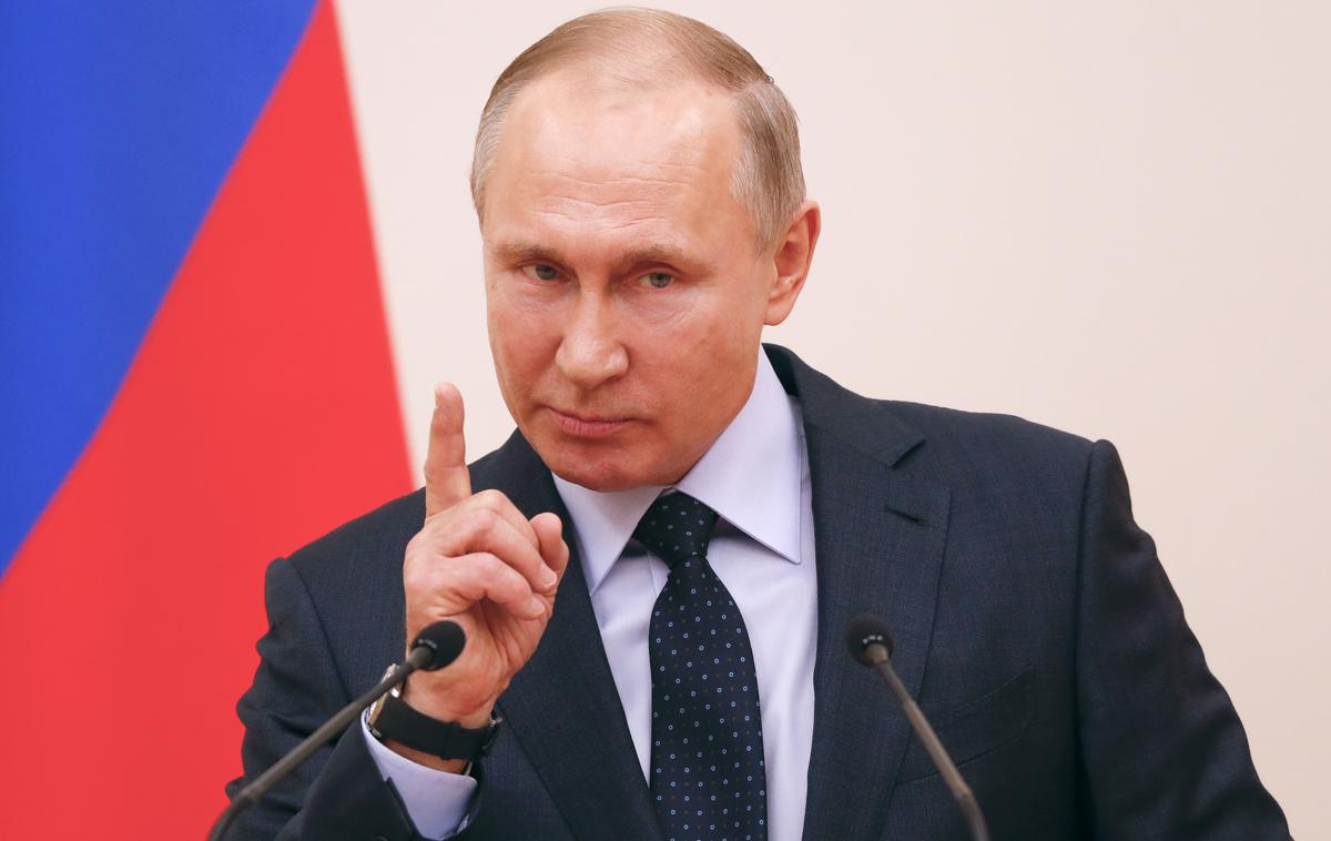Vladimir Putin | Kljub poslabšanju političnih odnosov med Zahodom in Rusijo zaradi priključitve Krima sta Putinova Rusija in Nemčija strateško povezani na področju oskrbe z zemeljskim plinom. Niti ZDA niso mogle pretrgati te povezave. | Foto Reuters