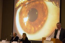 Strokovnjaki na področju odprave očesne dioptrije
