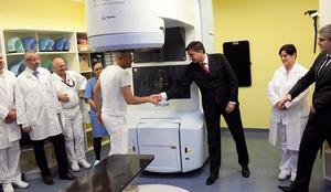 Onkološki inštitut z novim aparatom do krajših čakalnih dob za obsevanje