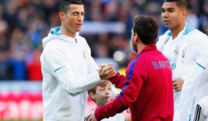 Čeferinu se smeji. Messi in Ronaldo v ligi prvakov v slovenski družbi.
